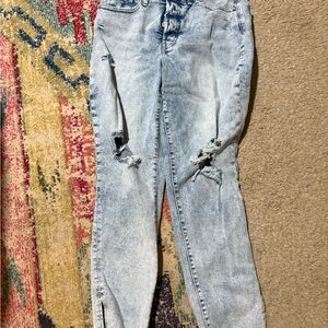 Old Navy Light Blue Distressed Ankle Jeans